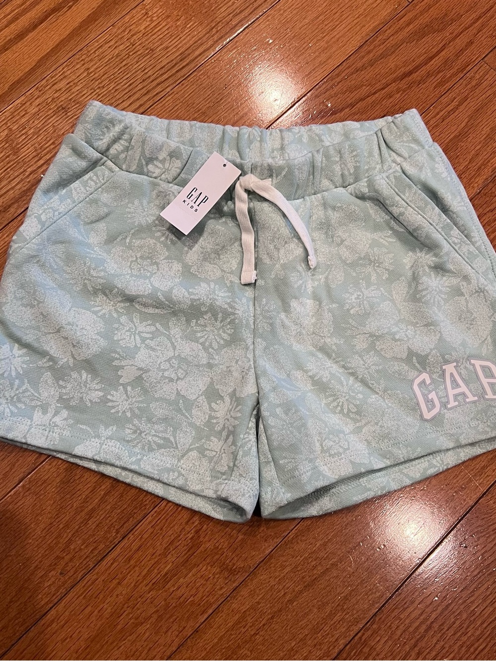 NWT Girls Gap Kids floral print pull-on shorts gap logo Size Large 10